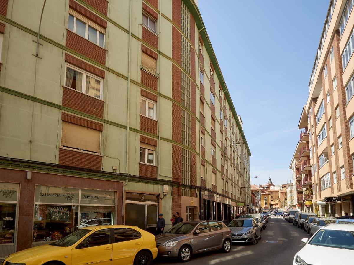 Leon Escalerilla Plaza Mayor Extérieur photo